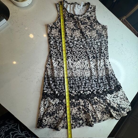 Isaac Mizrahi Live! Ditsy Floral Printed Flounce Dress w/ Lace Trim Neutral - Picture 11 of 13